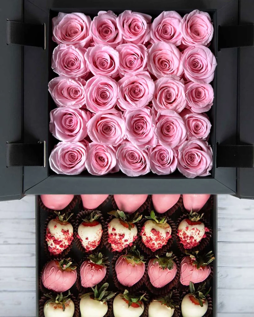 rose bouquets with strawberries