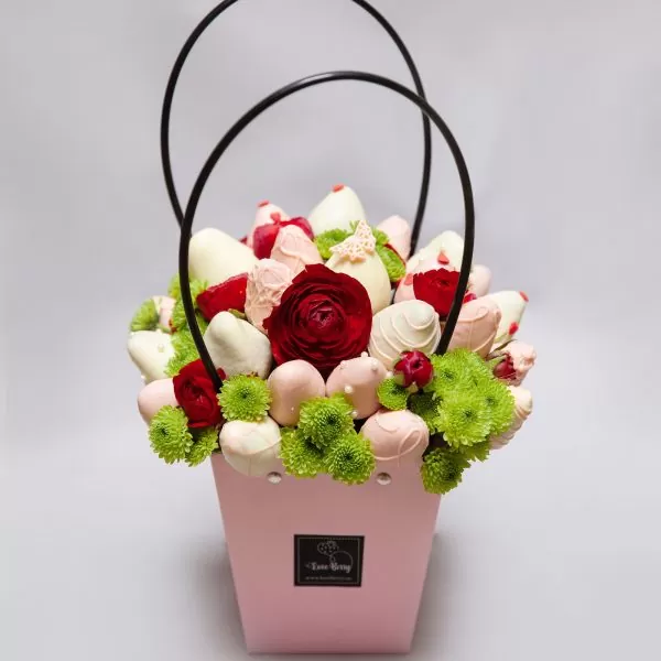 chocolate strawberry gift with flowers