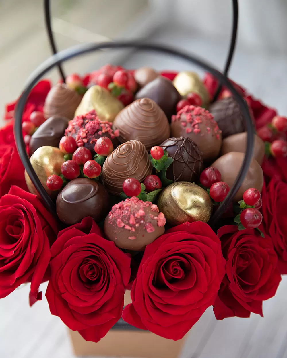 red rose chocolate strawberry bouquet