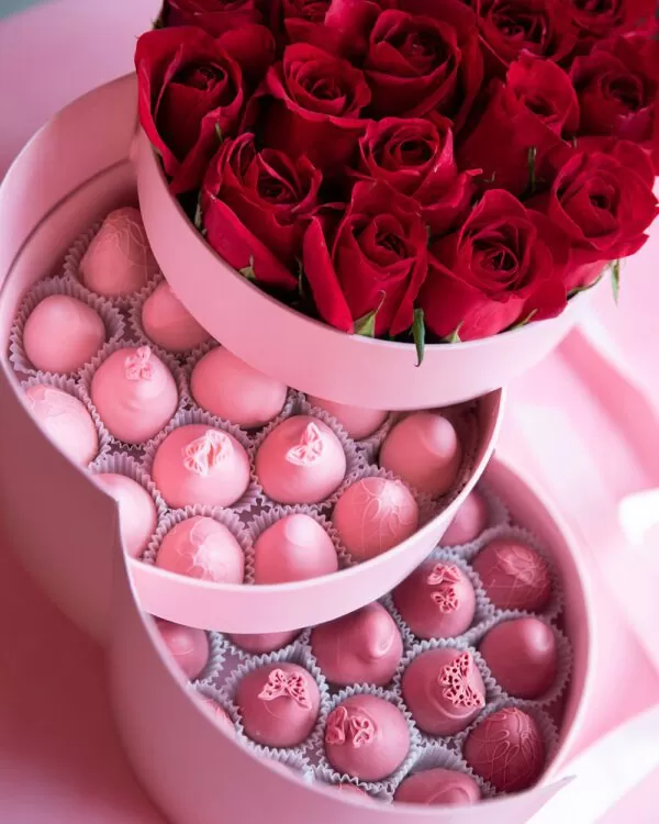 ruby chocolate covered strawberry arrangements with red rose