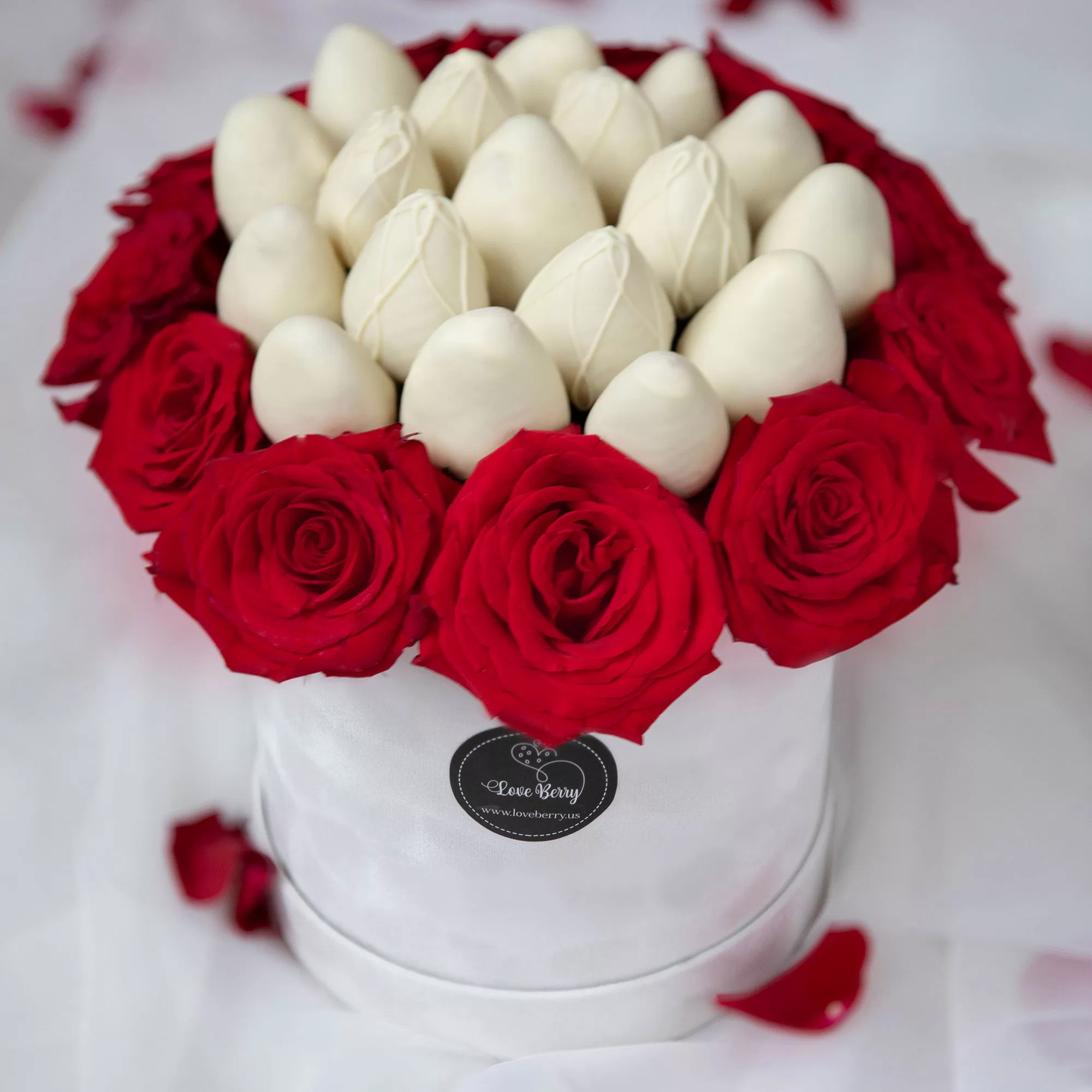 Premium White Chocolate Strawberries