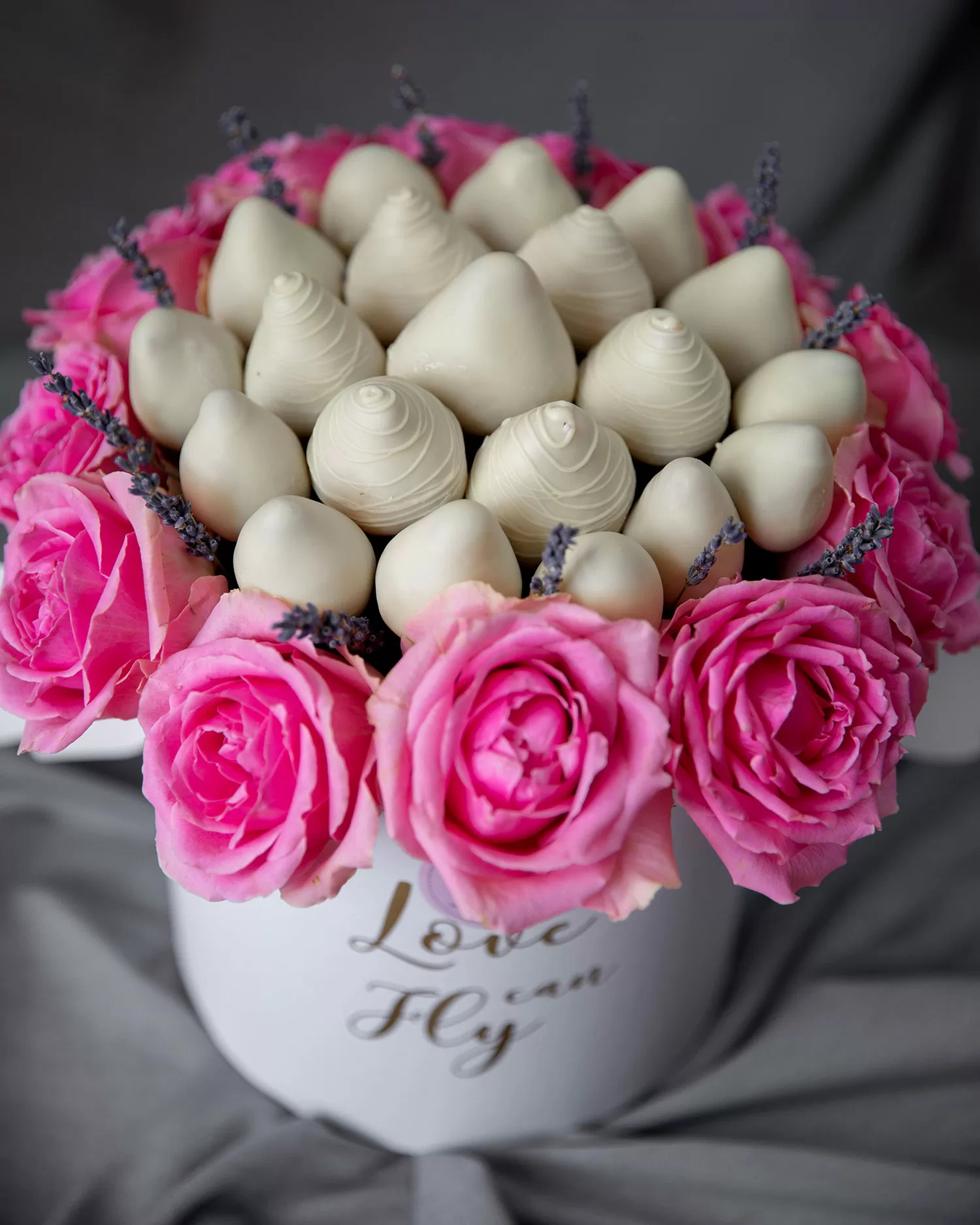 rosewithchocolatestrawberries