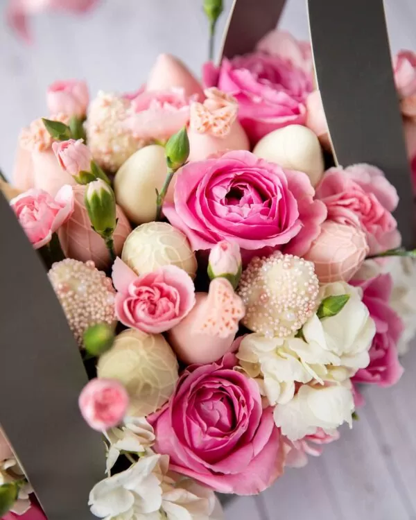 Pink roses and white chocolate covered strawberries