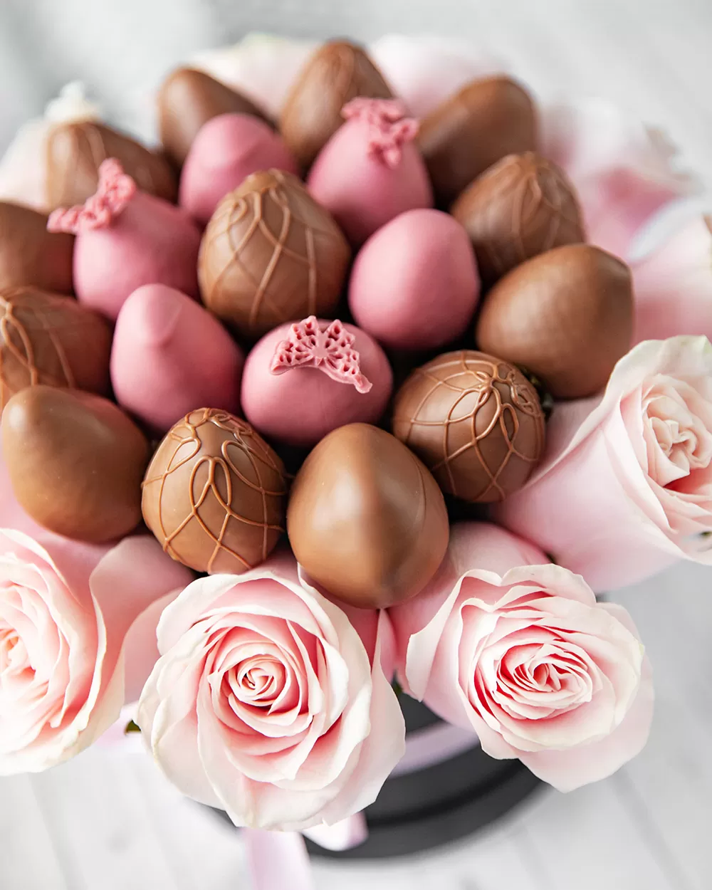 milk and ruby chocolate dipped bouquet