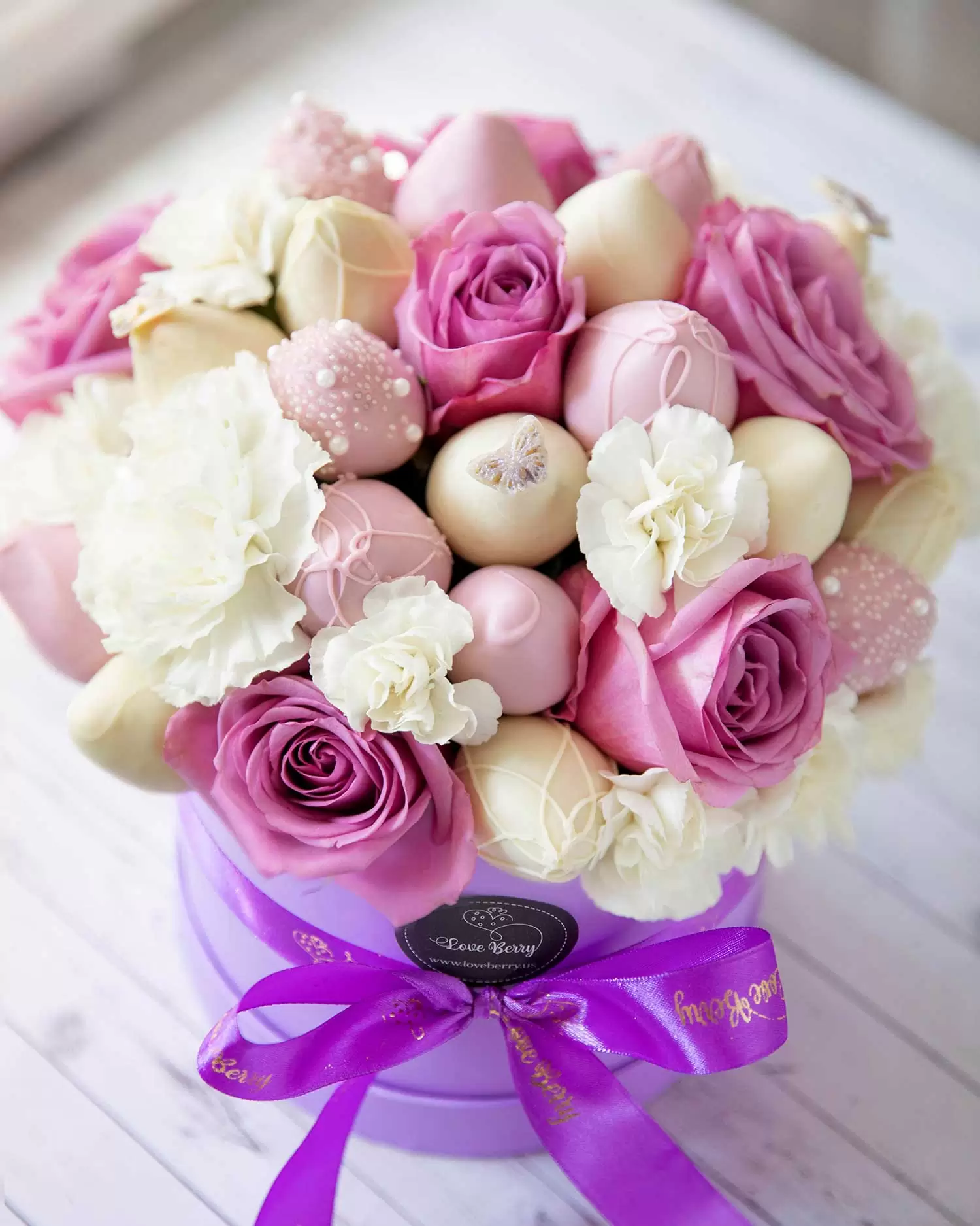 rosewithchocolatestrawberries