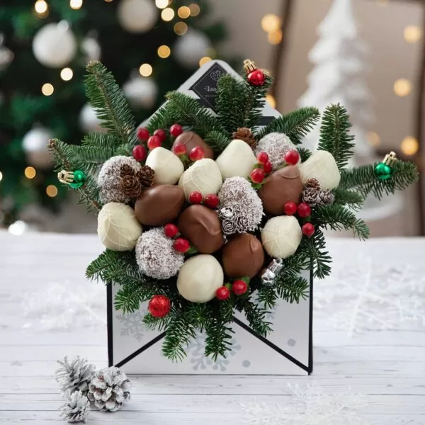 Christmas Chocolate Covered Strawberry Basket