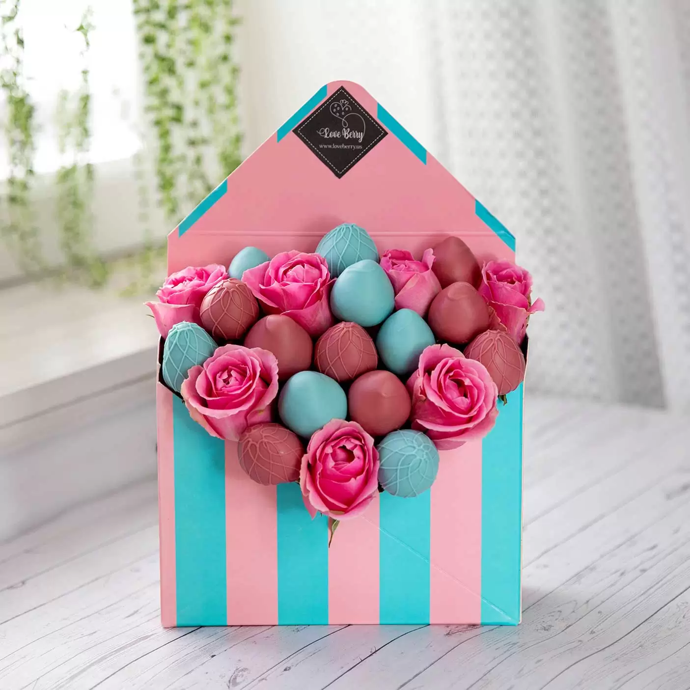 Chocolate Strawberry Envelopes with Rose