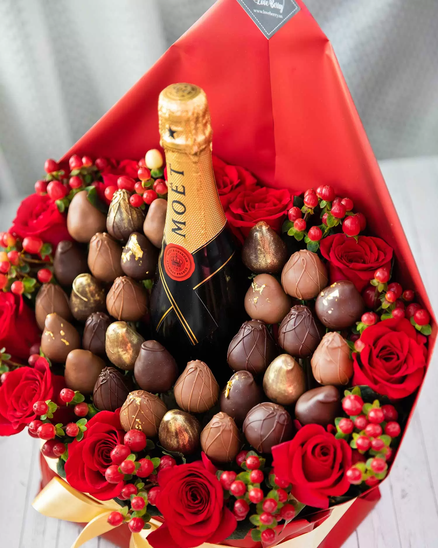 redroseswithstrawberries