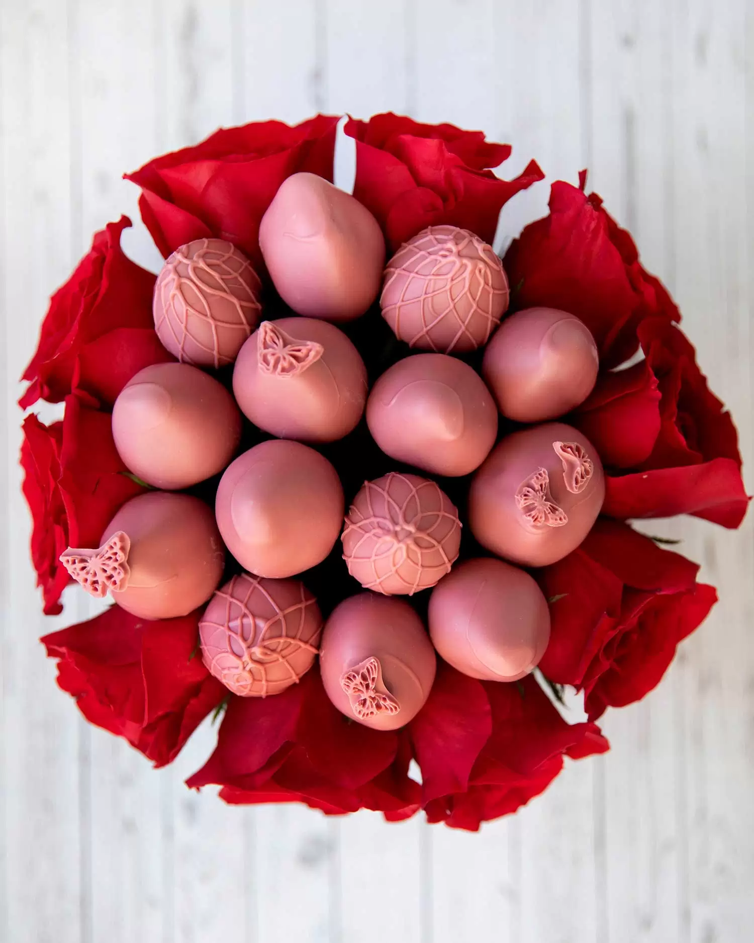 pinkandwhitestrawberries