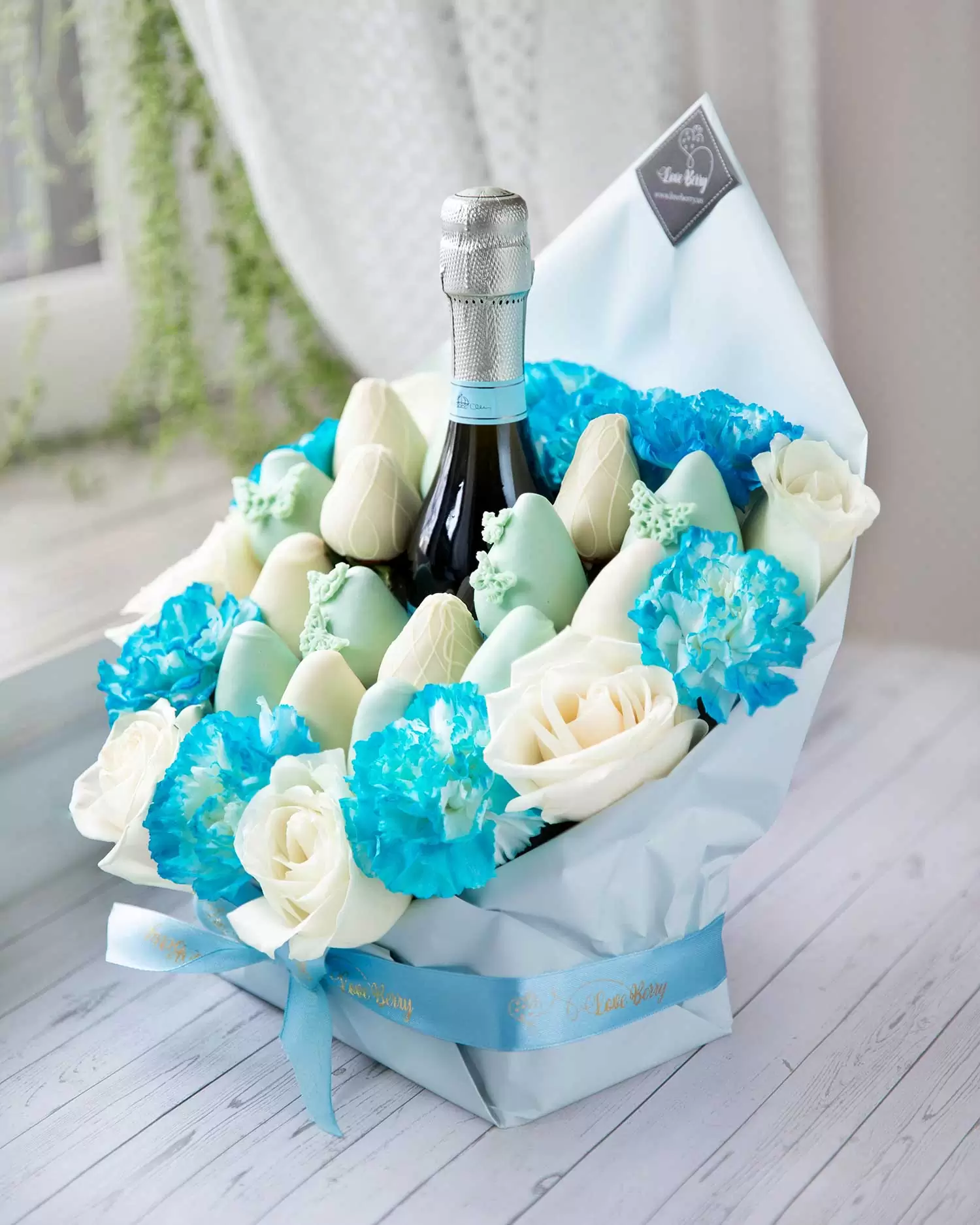 white chocolate strawberry arrangements