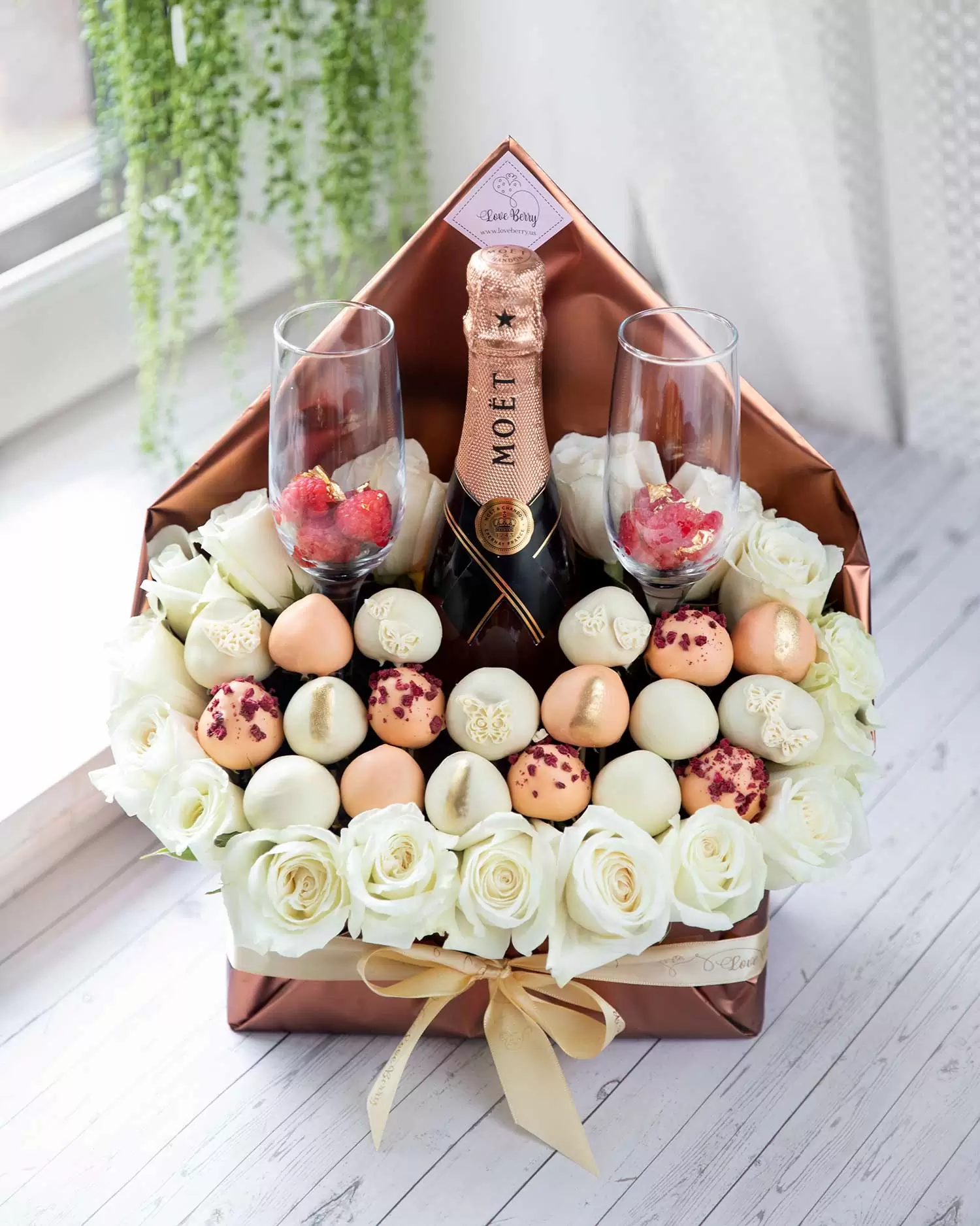 rich chocolate strawberry bouquet