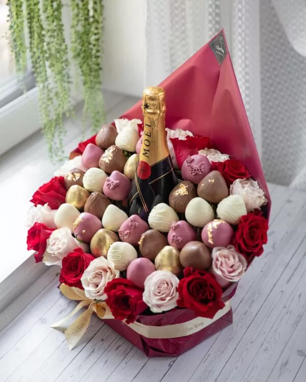hand-dipped chocolate strawberries with champagne
