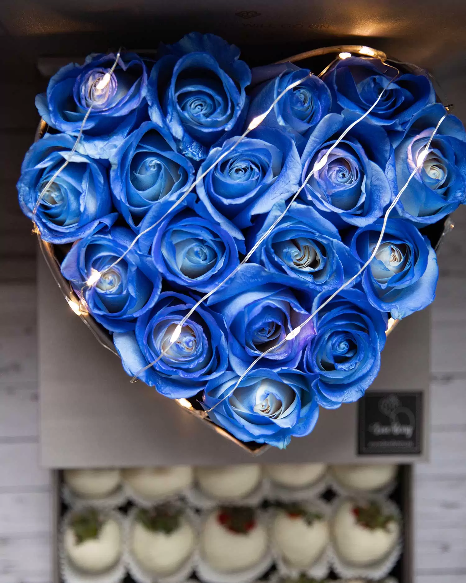 blue chocolate covered strawberries