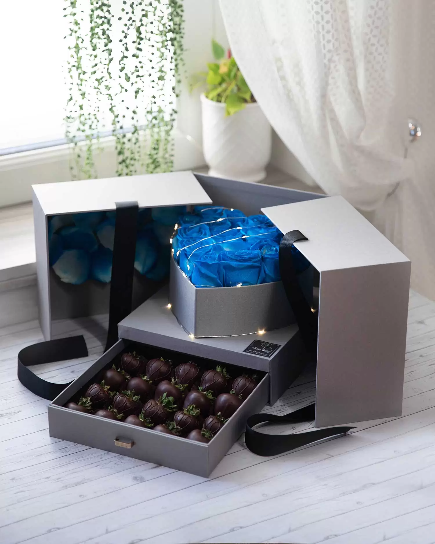 chocolate covered strawberry basket for her