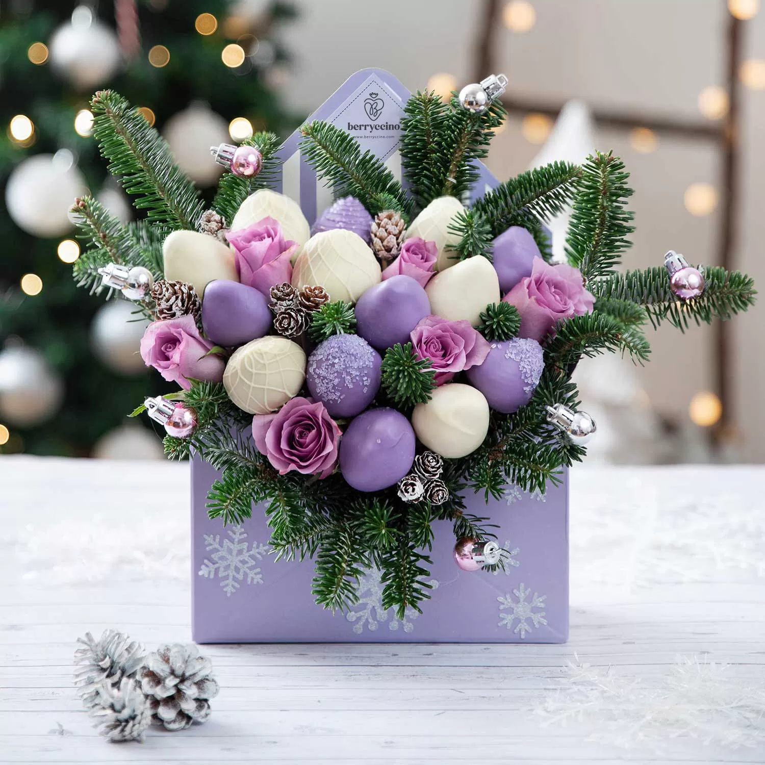 Christmas Chocolate Covered Strawberry ARrangement