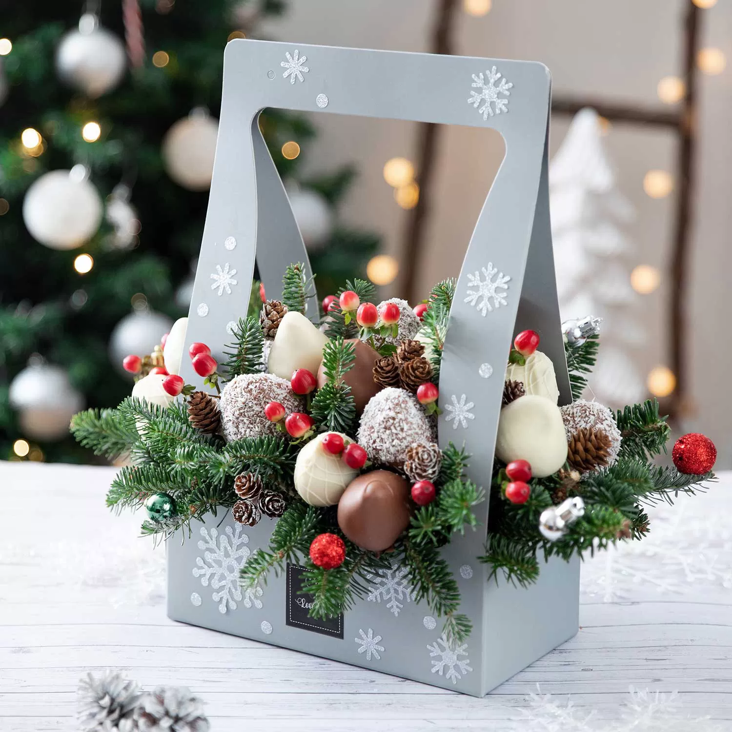 Christmas Chocolate Covered Strawberry ARrangement