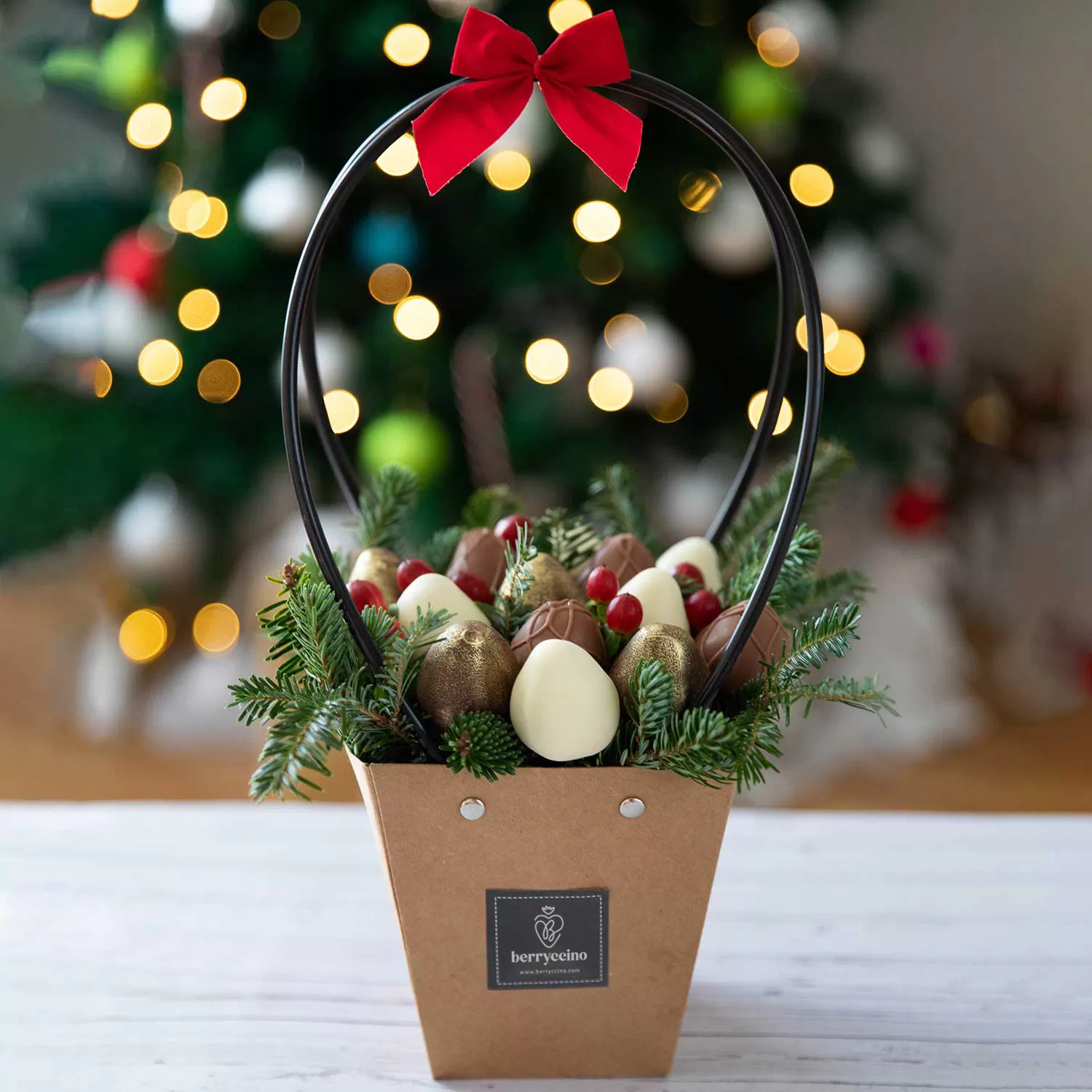 Christmas Chocolate Covered Strawberry ARrangement
