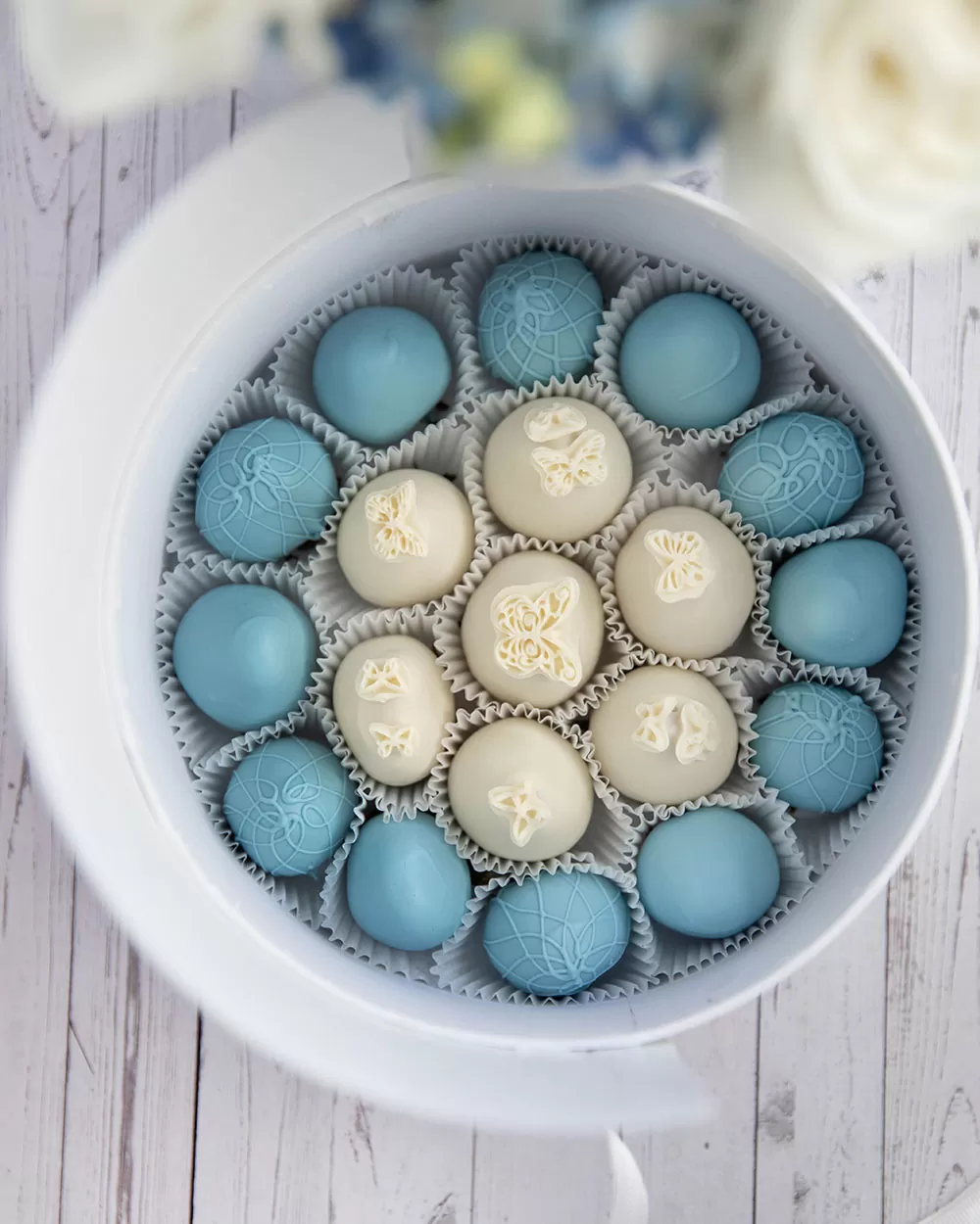 vegan chocolate covered strawberry arrangement