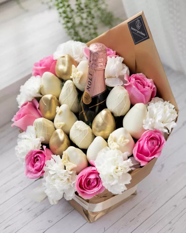champagne and chocolate covered strawberry arrangement