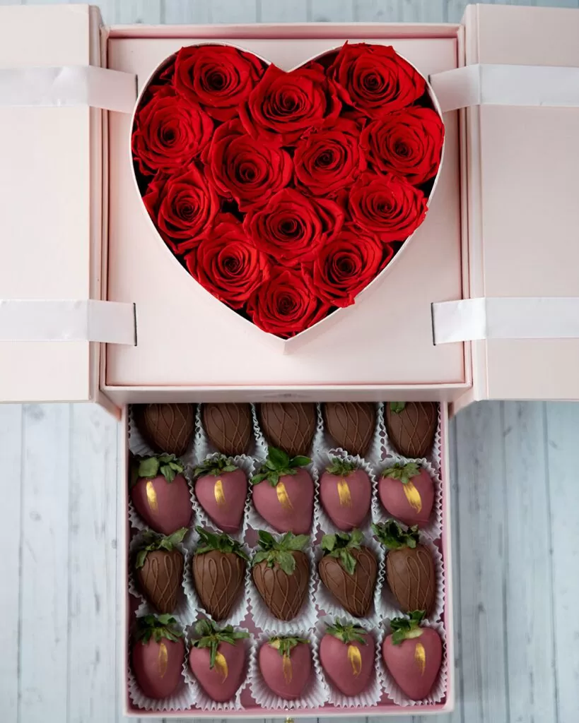 heart shaped chocolate covered strawberry box