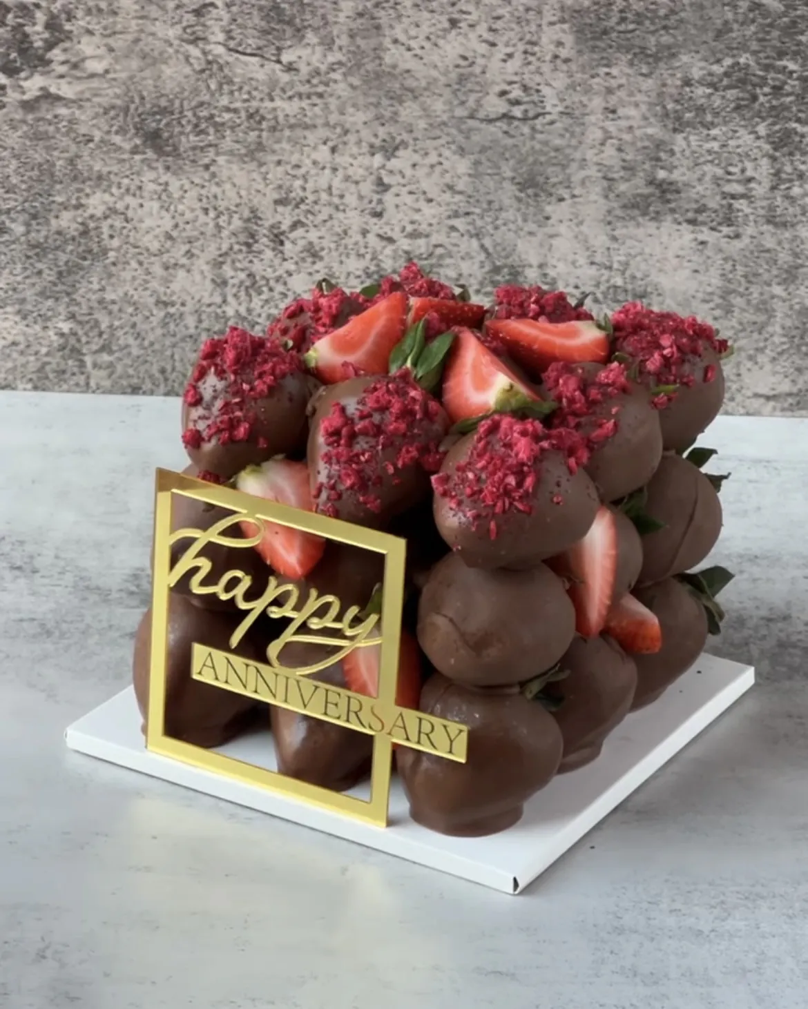 CHOCOLATE STRAWBERRY CAKE - Image 5