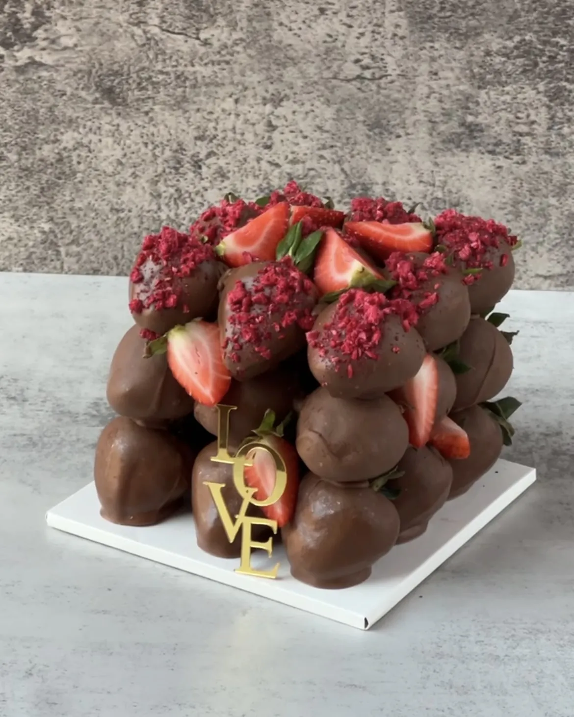 CHOCOLATE STRAWBERRY CAKE - Image 6