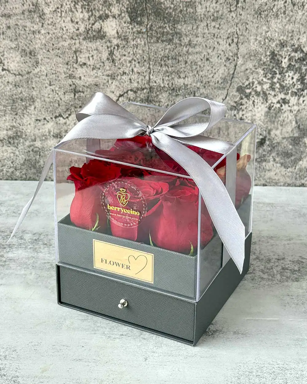 Mother’s Day edible flower gift set in gray box by Berryccino